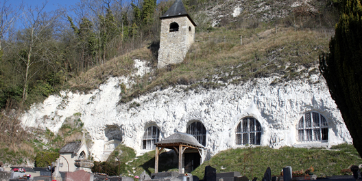 Haute-Isle_Église_de_l'Annonciation_wikipedia-auteur-Reinhardhauke